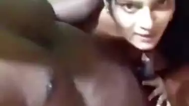 Sexy Karnataka Babe playing and sucking cock