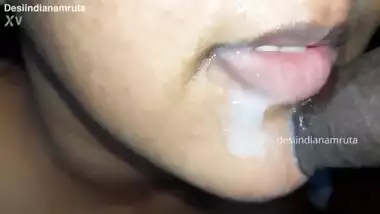 Desi Cute Indian Bhabhi gets Massive Cumshot in Beautiful Mouth & Lip from her Devar's Cock !!