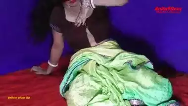 Indian bhabi fucking in home with Dever G ne chut ki aag bhujhae