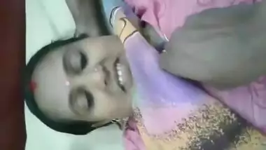 indian aunty in sari showing pussy and boobs