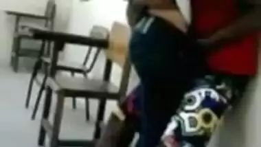 Boyfriend fingering Gf in classroom standing romance