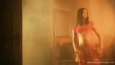 Bollywood-Nudes chick