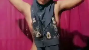 Hijab college girl small boobs show for boyfriend