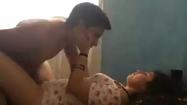 Very Beautiful Paki Babe Fucking & Moaning