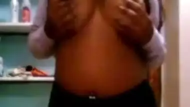 Sexy Tamil Girl Showing