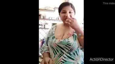 Desi Mom