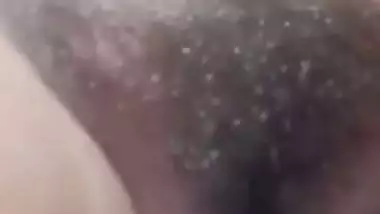 Mallu aunty showing hairy pussy to Facebook friend