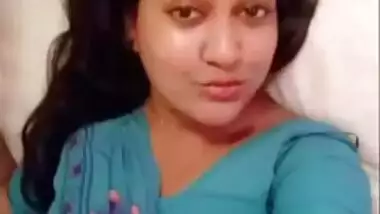 Desi Bhabhi After Bath Video