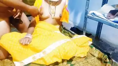 Desi Indian Village Wife Fuking In Yellow Colour Sari