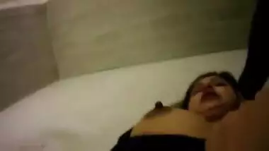 Super Hot n Horny NRI Slut wid Amazing Tits Leaked Clip