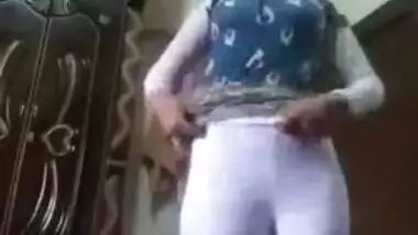 Pakistani wife stripping hijab and posing nude