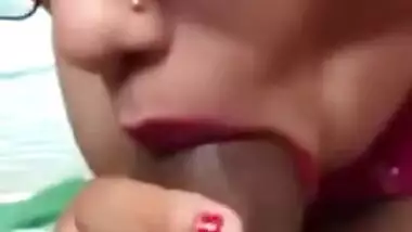 Sexy Tamil Bitch Sucking Big Dick