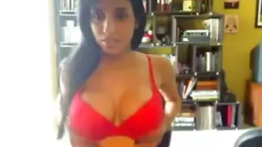 Indian girl on cam with nice tits