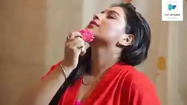 Indian Bhabhi Romance with Devar in Bathroom