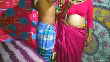 Desi village wife sex in Saree
