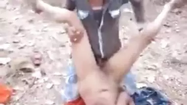 Indian village sex! Outdoor nude pussy fucking XXX video