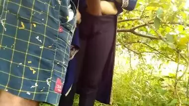 Desi Outdoor Risky Public Fuck Milf Girlfriend With Sonali Shinha