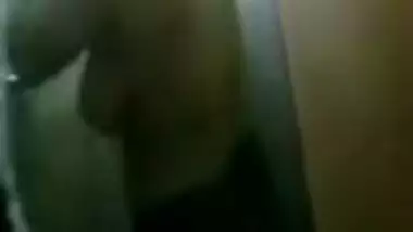 Bhabhi Leaked Shower MMS - Movies.