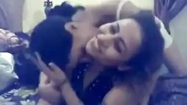 MMS Of Sexy Indian Girl’s Having Lesbian Fun