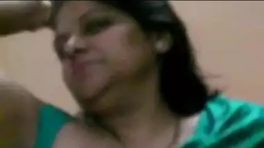 Mature Indian whore shows off her big tits and ass