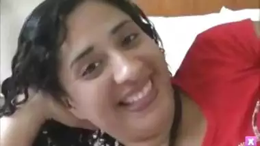 Sucking Pussy Of Hot NRI Bhabhi