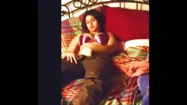 Chubby Indian Amateur Orgasm