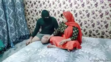 Paki Aunty Play with Lover