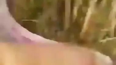 Desi village girl sex with lover in field