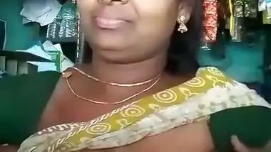 Mallu Chechi Milk Tank Show in Shop