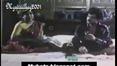 Kannada masala movie chubby aunty drinking indian sex video