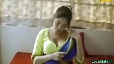 Hot Indian - Morden Nokrani Ko Diya Muh Ne