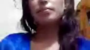 Paki Girl Showing Her Boobs And Pussy