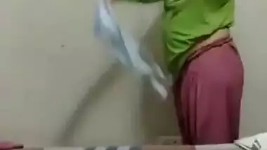 MATURE AUNTY CAPTURED CHANGING