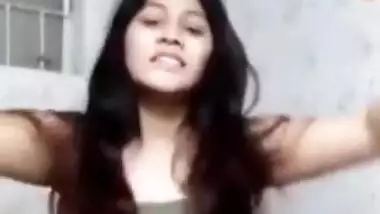 Sexy Desi Girl Bathing