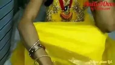 Indian Muslim bhabi ki jaberdast chudai yellow sute me Indian sex video