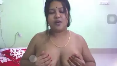 Desi cute bhabi very hot fingering