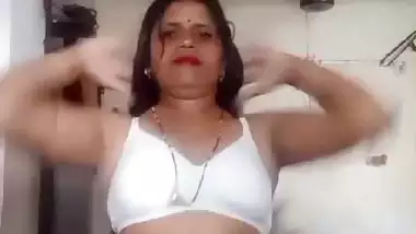 Mature village aunty sex mood topless video