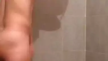 Sexy Indian Girl Bathing