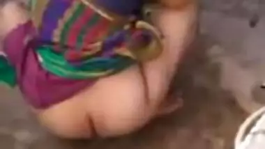 Desi big ass aunty hidden cam 4