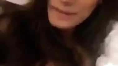 poonam pandey nipple slip todays insta live