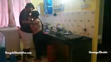 big ass bengali bhabhi having hot hardsex in kitchen