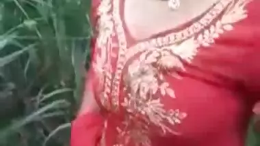 Dehati outdoor stripping before sex