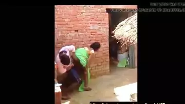 OMG best Desi sex! This slut indian village slut cheating husband outdoor