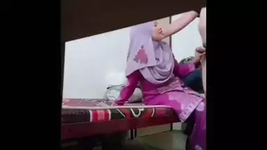 Assamese Muslim girl’s hidden sex MMS