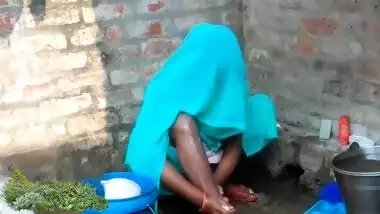 Village Desi Outdoor Beating Indian Mom Full Nude Part 2