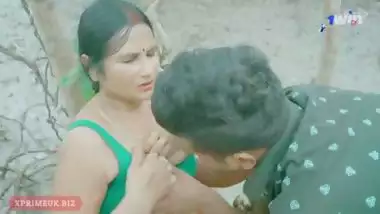 Hot Indian Bhabhi Having Sex In Jungle