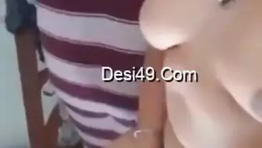 Khortha Xxx Gana - Curvy desi girl makes her xxx selfie posing nude and masturbating indian  sex video