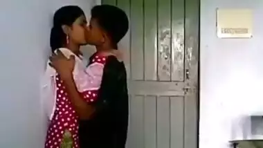 Sucking Pussy Of Noida College Girl