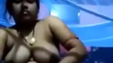 Desi Hot Bhabhi Masturbating