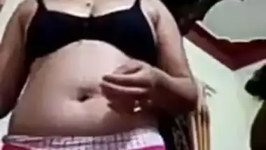 Nepali Girl Showing Pussy